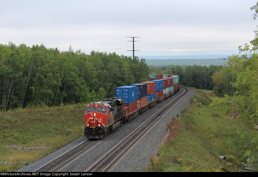 CN 2932 North